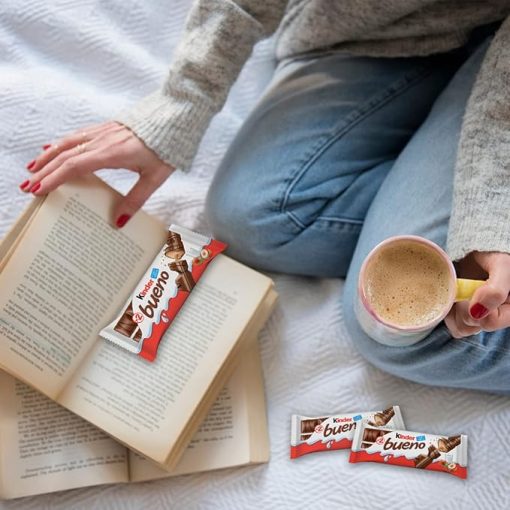 KINDER BUENO Milk Chocolate and Hazelnut Cream Candy Bars, 20 Packs - Image 2